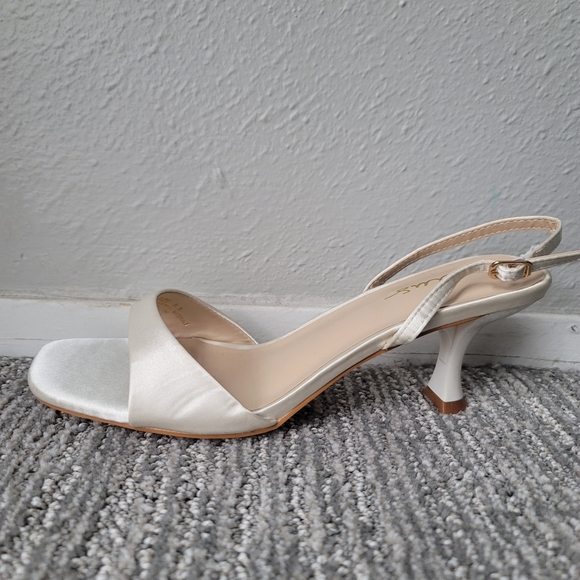 NEW Lulu's Soline Satin Slingback Low Kitten Heel Sandals, Size 8.5, Color White - Picture 8 of 11